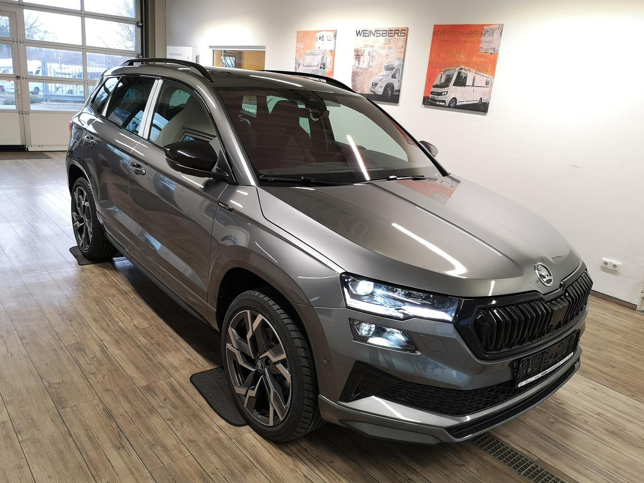 Skoda Karoq Sportline 2,0TDI DSG 4x4*PSD*AHK*360°*NAVI - SUV: picture 3 Skoda Karoq Sportline 2,0TDI DSG 4x4*PSD*AHK*360°*NAVI - SUV: picture 3