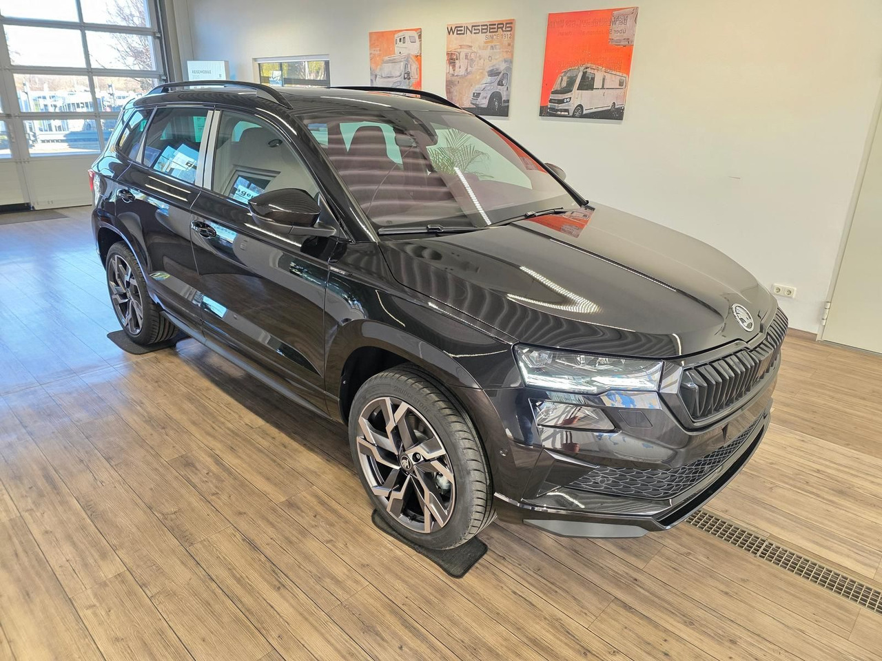 Skoda Karoq Sportline 2,0TDI DSG 4x4*PSD*AHK*360°*NAVI - SUV: picture 3 Skoda Karoq Sportline 2,0TDI DSG 4x4*PSD*AHK*360°*NAVI - SUV: picture 3
