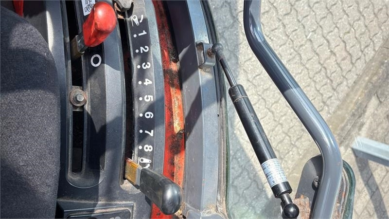 Kubota B2530 HST B2530 - Municipal tractor: picture 4 Kubota B2530 HST B2530 - Municipal tractor: picture 4