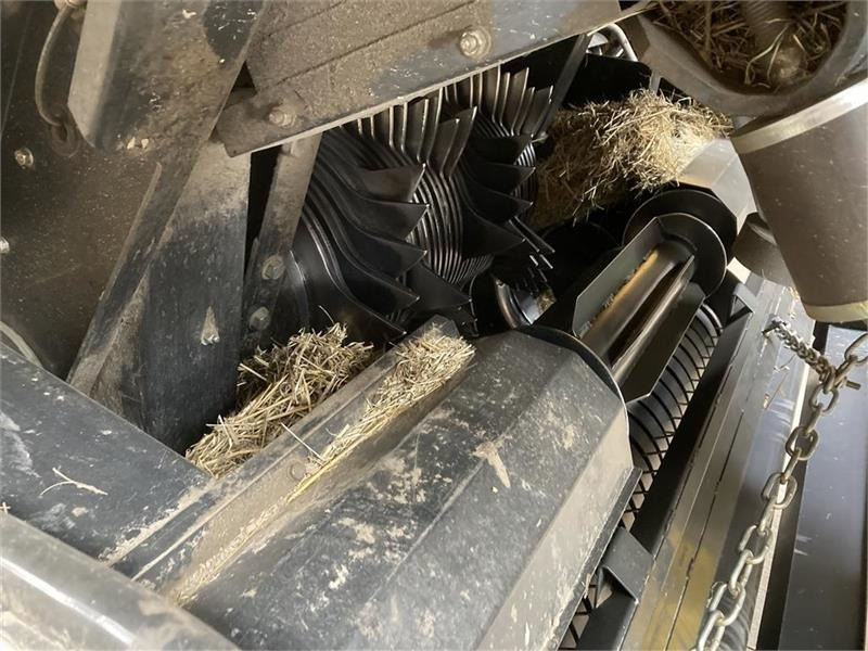 New Holland BB 890 Plus RC - Square baler: picture 4 New Holland BB 890 Plus RC - Square baler: picture 4