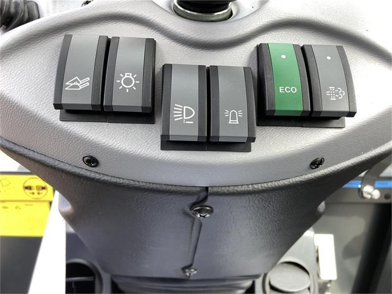 Compact loader Schäffer 2445S Kabine: picture 11