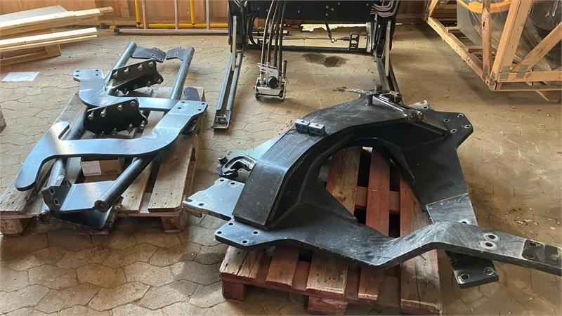 Stoll FZ 60,1 3 ventil og dæmpning Med beslag for NH T7. - Front loader for tractor: picture 3 Stoll FZ 60,1 3 ventil og dæmpning Med beslag for NH T7. - Front loader for tractor: picture 3