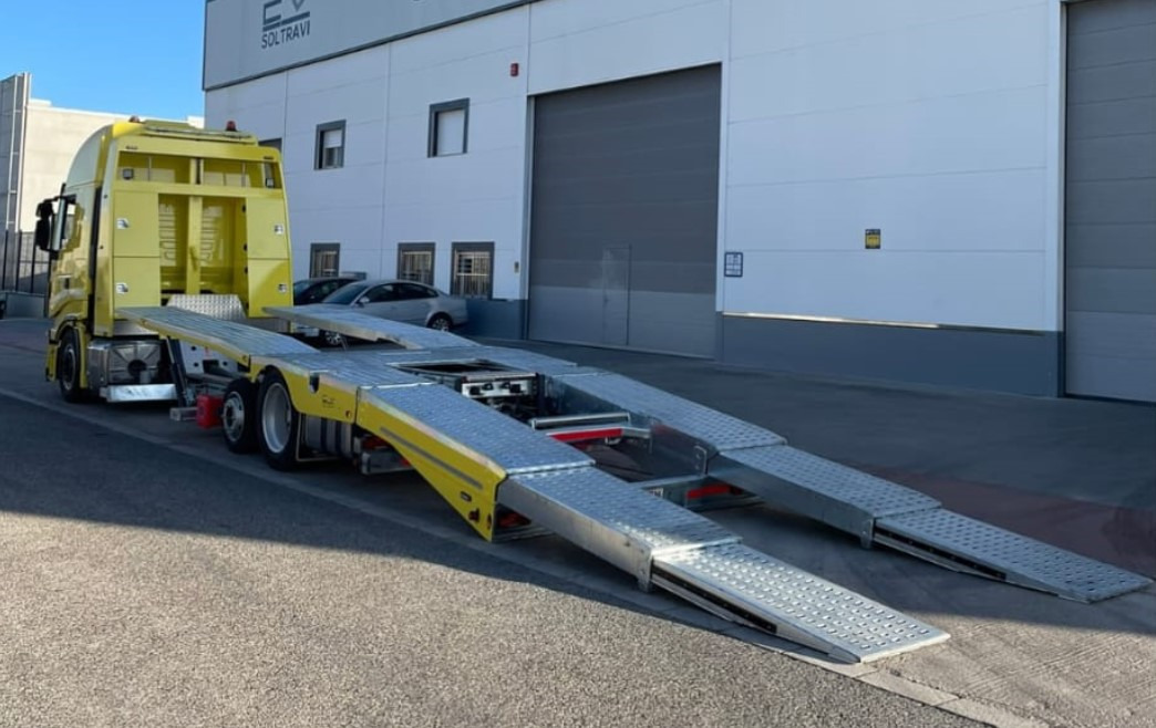 IVECO AS190S50FP - Cab chassis truck: picture 3 IVECO AS190S50FP - Cab chassis truck: picture 3
