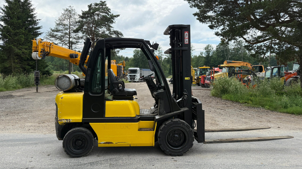 Nissan DX30 - Diesel forklift: picture 4 Nissan DX30 - Diesel forklift: picture 4
