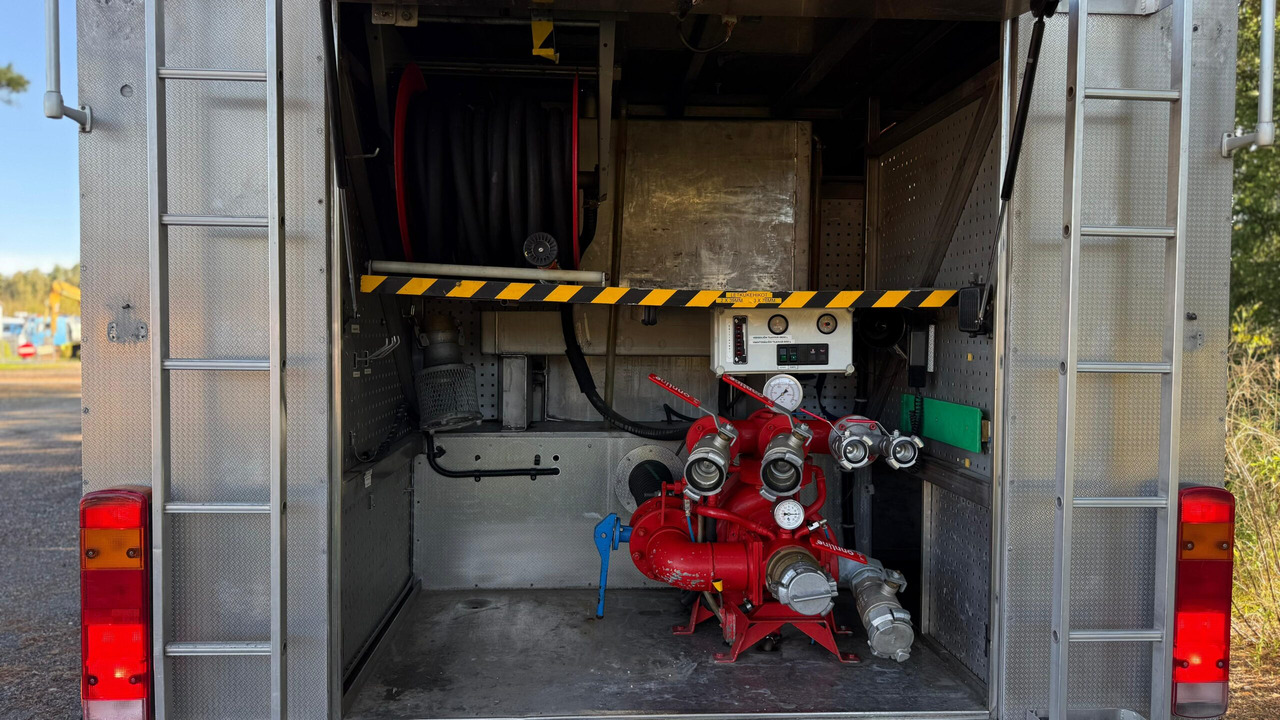 SCANIA P94 - Fire truck: picture 5 SCANIA P94 - Fire truck: picture 5