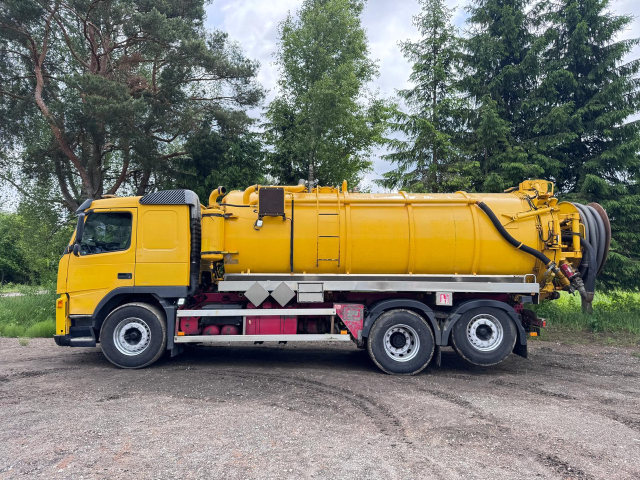 VOLVO FM 460 ADR - Vacuum truck: picture 2 VOLVO FM 460 ADR - Vacuum truck: picture 2