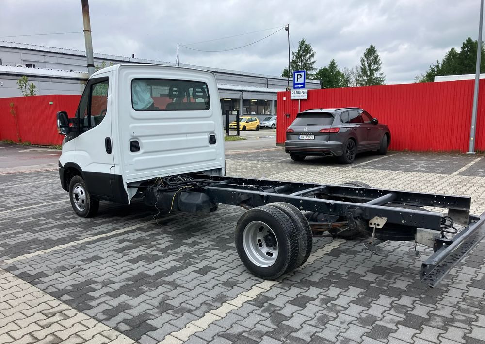 Iveco DAILY 35C13 ramo do zabudowy kiper wywrotka - Cab chassis truck: picture 4 Iveco DAILY 35C13 ramo do zabudowy kiper wywrotka - Cab chassis truck: picture 4