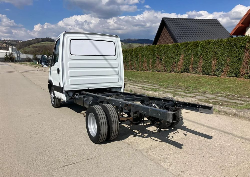 Iveco DAILY 35C13 ramo do zabudowy kiper wywrotka - Cab chassis truck: picture 3 Iveco DAILY 35C13 ramo do zabudowy kiper wywrotka - Cab chassis truck: picture 3