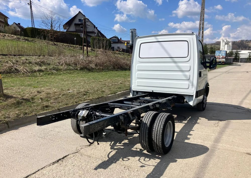 Iveco DAILY 35C13 ramo do zabudowy kiper wywrotka - Cab chassis truck: picture 2 Iveco DAILY 35C13 ramo do zabudowy kiper wywrotka - Cab chassis truck: picture 2