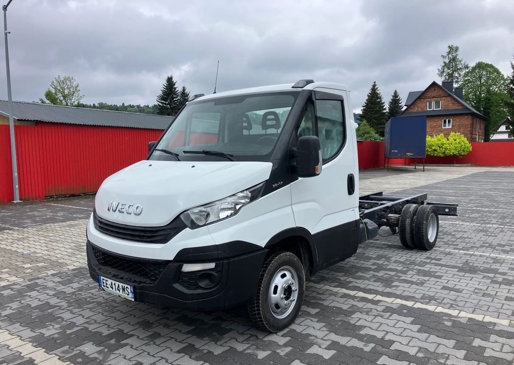 Iveco DAILY 35C13 ramo do zabudowy kiper wywrotka - Cab chassis truck: picture 1 Iveco DAILY 35C13 ramo do zabudowy kiper wywrotka - Cab chassis truck: picture 1