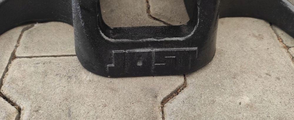 ŁAPA ŁAPY POD SIODŁO JOST 150mm NOWE - Fifth wheel coupling for Truck: picture 2 ŁAPA ŁAPY POD SIODŁO JOST 150mm NOWE - Fifth wheel coupling for Truck: picture 2