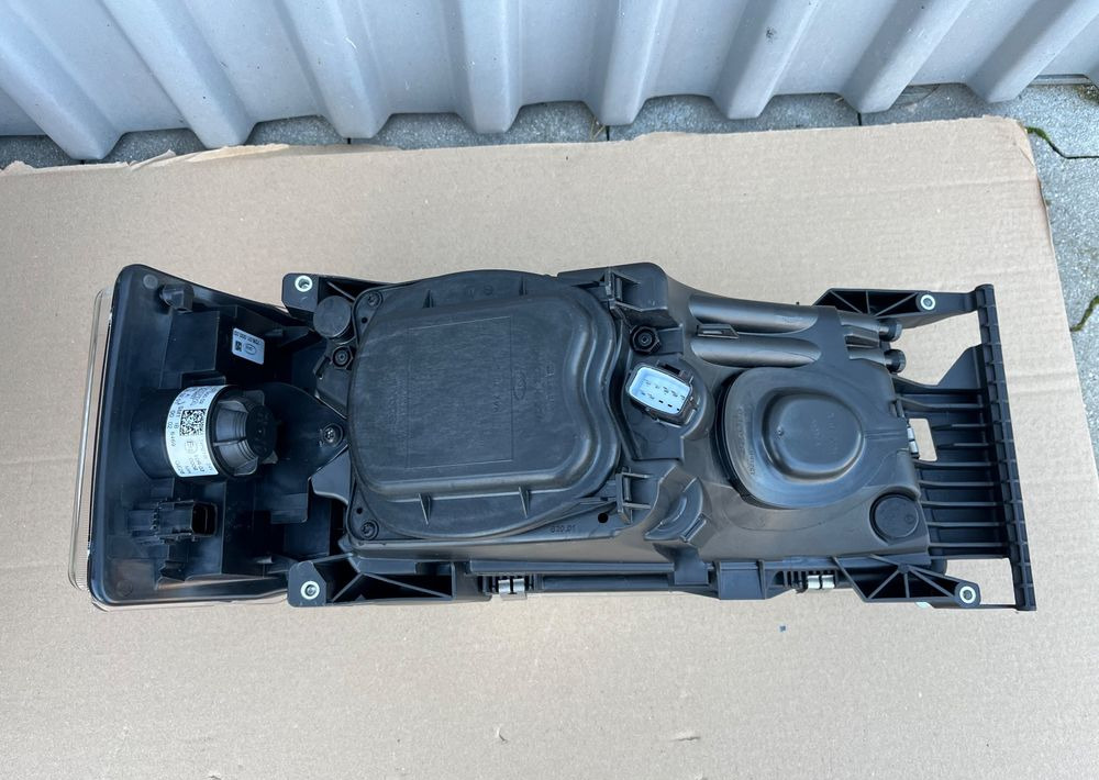 Lampa Scania R Streamline lewa reflektor 2416136 - Lights/ Lighting for Truck: picture 2 Lampa Scania R Streamline lewa reflektor 2416136 - Lights/ Lighting for Truck: picture 2