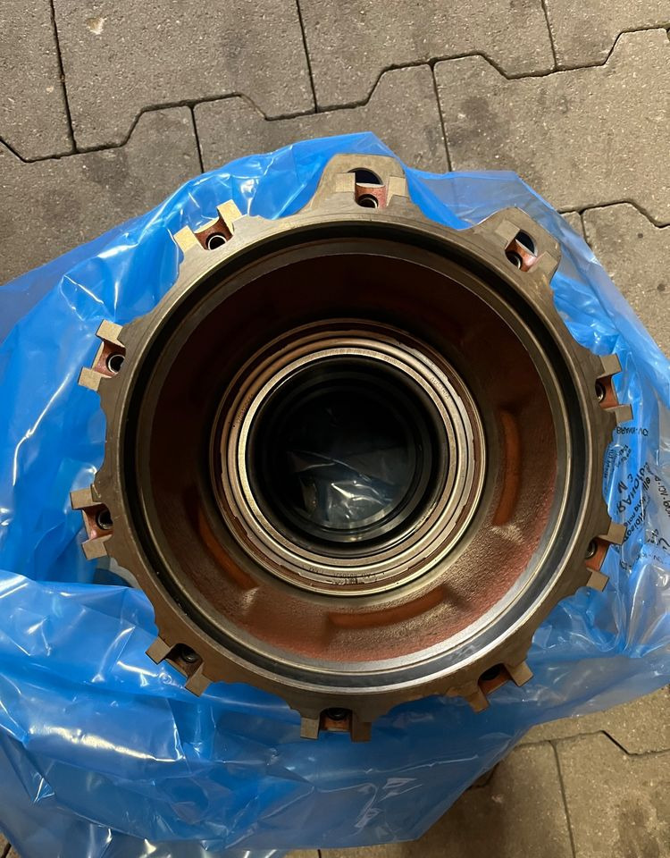 NOWA Piasta koła tylnego DAF XF CF oryginał - Hub for Truck: picture 3 NOWA Piasta koła tylnego DAF XF CF oryginał - Hub for Truck: picture 3