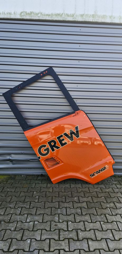 SCANIA S NGT DRZWI PRAWE - Body and exterior: picture 1 SCANIA S NGT DRZWI PRAWE - Body and exterior: picture 1