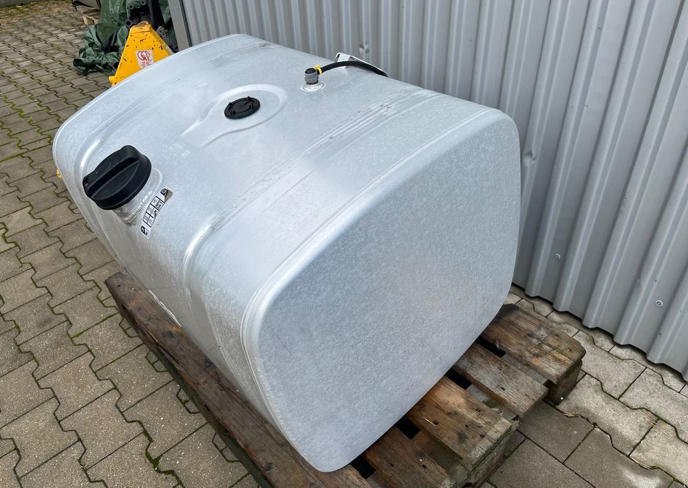 Zbiornik paliwa DAF XF XG CF 335 litrów bak - Fuel processing/ Fuel delivery for Truck: picture 3 Zbiornik paliwa DAF XF XG CF 335 litrów bak - Fuel processing/ Fuel delivery for Truck: picture 3