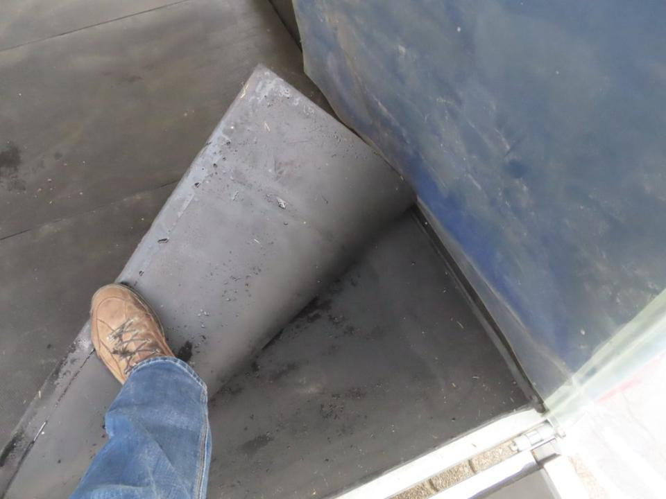 Horse trailer Pferdeanhänger Cheval Liberte MAXI 2 Sattelraum 100 km/h Kamera: picture 16