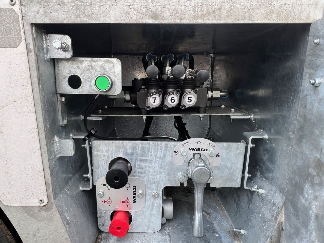 Autotransporter semi-trailer KALEPAR KLP228V6 6er-Autotransporter VDI2700: picture 9 Autotransporter semi-trailer KALEPAR KLP228V6 6er-Autotransporter VDI2700: picture 9