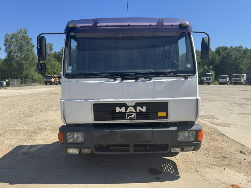 MAN 12.224 (MANUAL GEARBOX / EURO 2 / BELGIAN TRUCK IN GOOD CONDITION !!!) - Cab chassis truck: picture 3 MAN 12.224 (MANUAL GEARBOX / EURO 2 / BELGIAN TRUCK IN GOOD CONDITION !!!) - Cab chassis truck: picture 3