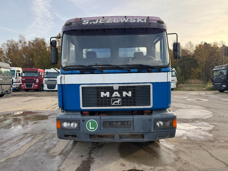 MAN 18.264 (12000 L / 6 CYLINDER / EURO 2 / MANUAL GEARBOX / BOITE MANUELLE) - Vacuum truck: picture 2 MAN 18.264 (12000 L / 6 CYLINDER / EURO 2 / MANUAL GEARBOX / BOITE MANUELLE) - Vacuum truck: picture 2