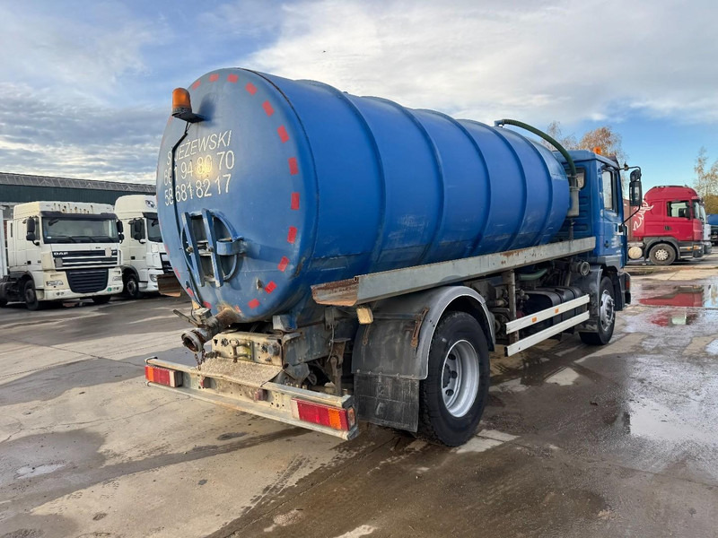 MAN 18.264 (12000 L / 6 CYLINDER / EURO 2 / MANUAL GEARBOX / BOITE MANUELLE) - Vacuum truck: picture 5 MAN 18.264 (12000 L / 6 CYLINDER / EURO 2 / MANUAL GEARBOX / BOITE MANUELLE) - Vacuum truck: picture 5