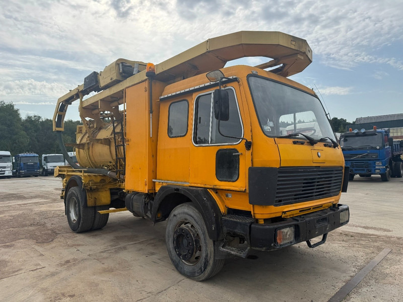 Mercedes-Benz SK 1617 (GRAND PONT / LAMES / 10.000L / 6 CYLINDRE / POMPE MANUELLE) - Vacuum truck: picture 3 Mercedes-Benz SK 1617 (GRAND PONT / LAMES / 10.000L / 6 CYLINDRE / POMPE MANUELLE) - Vacuum truck: picture 3