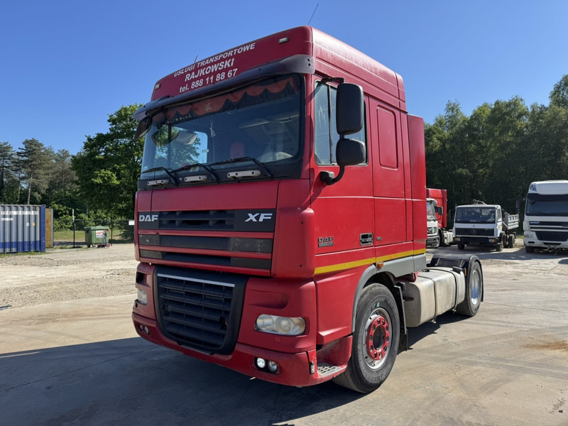 DAF 105 XF 460 Space Cab (MANUAL GEARBOX / BOITE MANUELLE / PTO / HYDRAULIC) - Tractor unit: picture 1 DAF 105 XF 460 Space Cab (MANUAL GEARBOX / BOITE MANUELLE / PTO / HYDRAULIC) - Tractor unit: picture 1