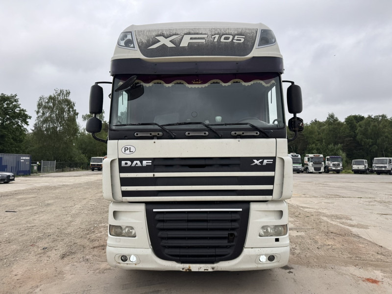 DAF 105 XF 460 Super Space Cab (MANUAL GEARBOX / BOITE MANUELLE / PERFECT) - Tractor unit: picture 2 DAF 105 XF 460 Super Space Cab (MANUAL GEARBOX / BOITE MANUELLE / PERFECT) - Tractor unit: picture 2