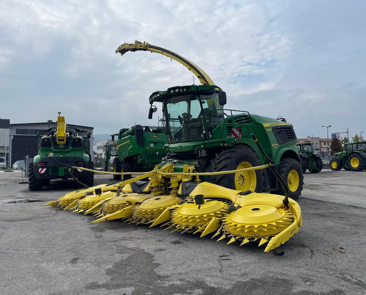 JOHN DEERE TRINCIA 9700i - Forage harvester: picture 1 JOHN DEERE TRINCIA 9700i - Forage harvester: picture 1