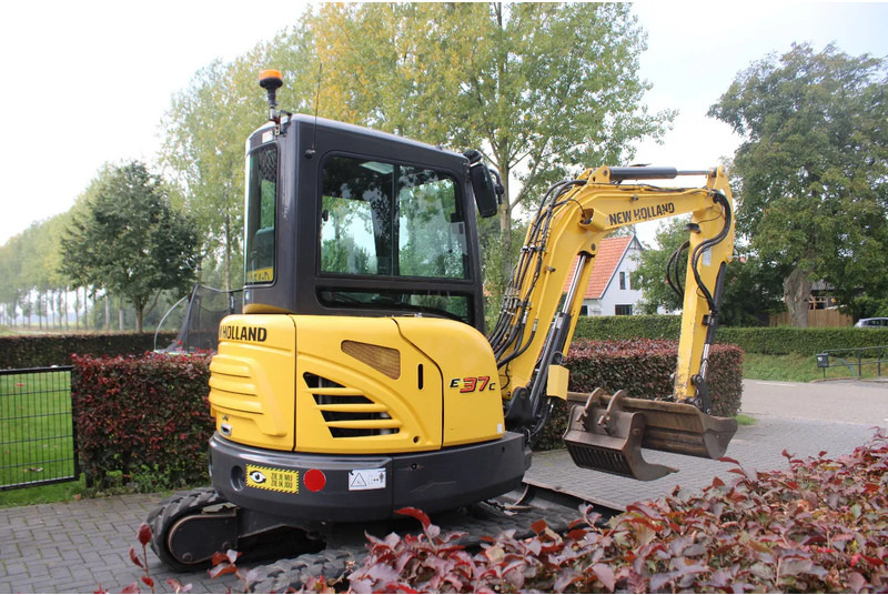 New Holland E37C - Mini crane: picture 3 New Holland E37C - Mini crane: picture 3
