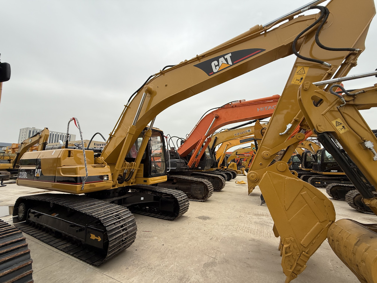 CATERPILLAR 320b - Crawler excavator: picture 5 CATERPILLAR 320b - Crawler excavator: picture 5