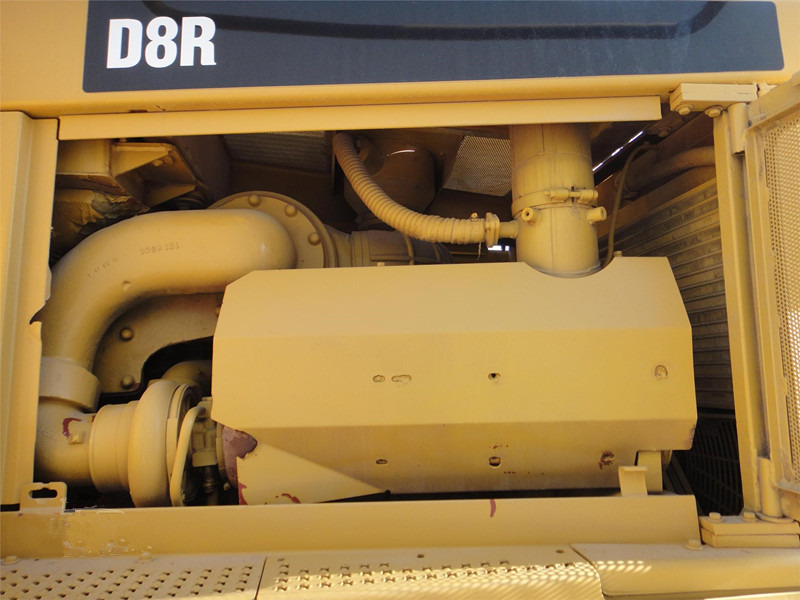 Bulldozer CATERPILLAR D8R [ Copy ]: picture 17
