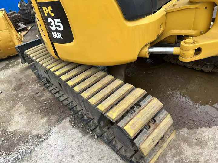 CE/EPA Certified! Komatsu Pc 35 Used Excavator komatsu Pc35 Mini 3 Ton Crawler Excavator with Rubber Track for Sale - Mini excavator: picture 5 CE/EPA Certified! Komatsu Pc 35 Used Excavator komatsu Pc35 Mini 3 Ton Crawler Excavator with Rubber Track for Sale - Mini excavator: picture 5