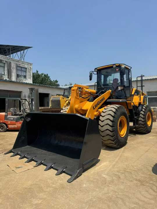 Famous Chinese Brand Second Hand LiuGong Front Loader Construction Machinery Used LiuGong 956H Wheel Loader Hot Selling - Wheel loader: picture 5 Famous Chinese Brand Second Hand LiuGong Front Loader Construction Machinery Used LiuGong 956H Wheel Loader Hot Selling - Wheel loader: picture 5