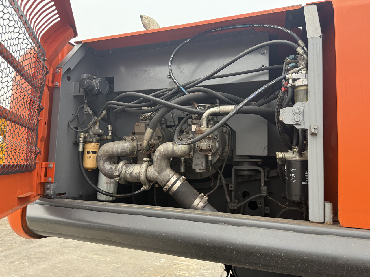 Crawler excavator HITACHI 350-5g [ Copy ] [ Copy ] [ Copy ]: picture 13