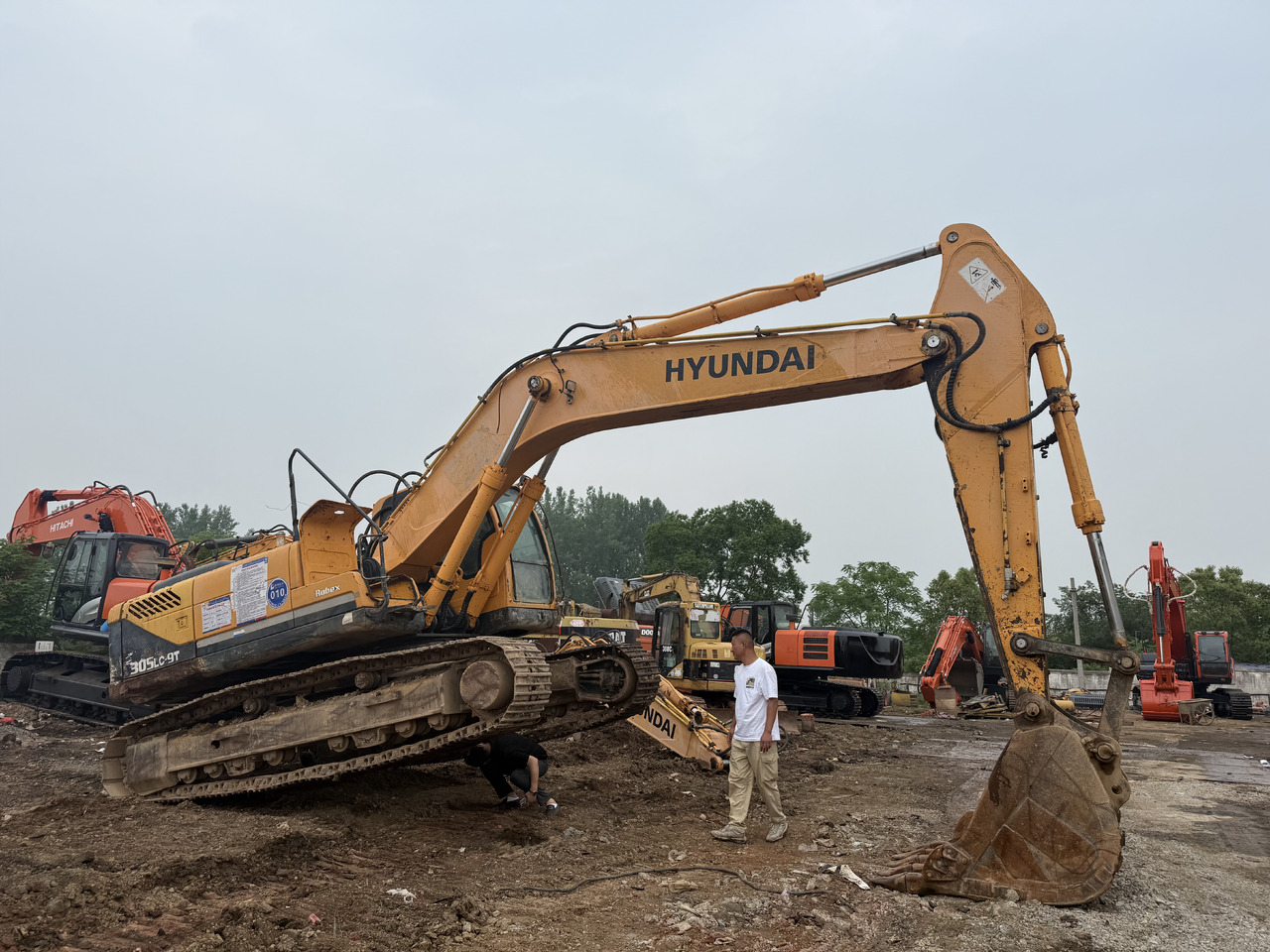 Hyundai used Hyundai 305-9t - Crawler excavator: picture 1 Hyundai used Hyundai 305-9t - Crawler excavator: picture 1