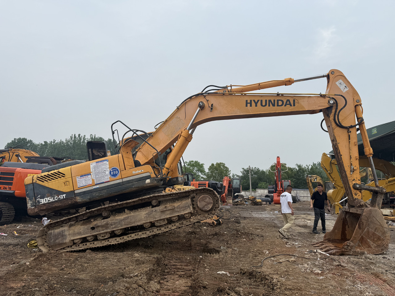 Hyundai used Hyundai 305-9t - Crawler excavator: picture 3 Hyundai used Hyundai 305-9t - Crawler excavator: picture 3