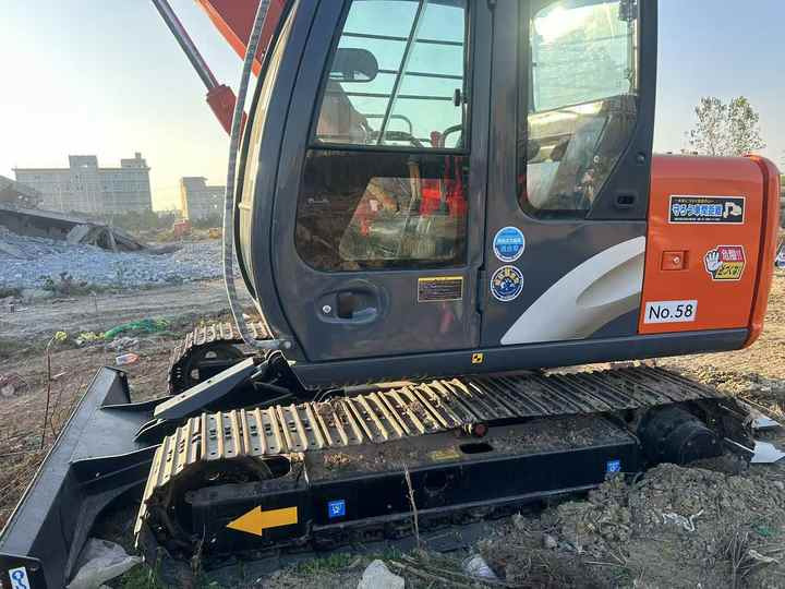 Original Japan Hitachi Used Zx55 Excavator for Sale Used Hitachi Zx60 Zx70 Hydraulic Excavator Hitachi Zaxis 55 Digger - Excavator: picture 2 Original Japan Hitachi Used Zx55 Excavator for Sale Used Hitachi Zx60 Zx70 Hydraulic Excavator Hitachi Zaxis 55 Digger - Excavator: picture 2