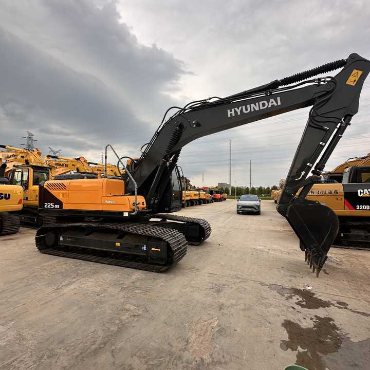 Used Hyundai 225LC-9S Excavator with Excellent Performance for Sale - Crawler excavator: picture 2 Used Hyundai 225LC-9S Excavator with Excellent Performance for Sale - Crawler excavator: picture 2