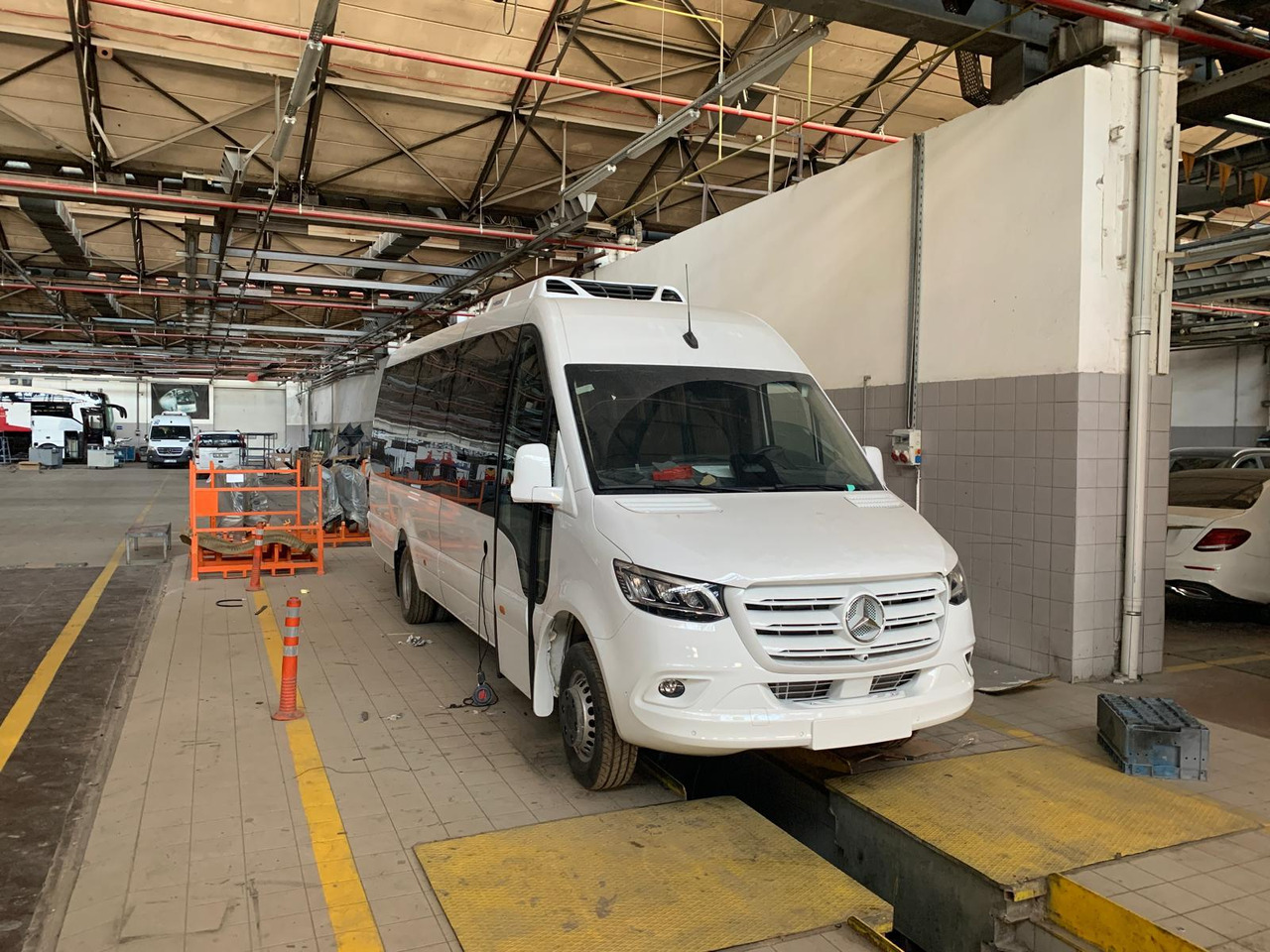 MERCEDES-BENZ SPRINTER 519 - Minibus, Passenger van: picture 1 MERCEDES-BENZ SPRINTER 519 - Minibus, Passenger van: picture 1