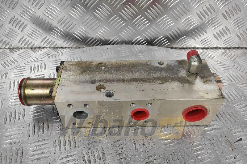 Case 921C - Hydraulic valve for Construction machinery: picture 1 Case 921C - Hydraulic valve for Construction machinery: picture 1