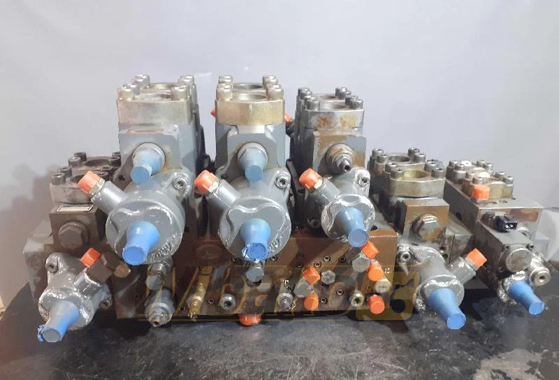 Liebherr R914 - Hydraulic valve for Construction machinery: picture 1 Liebherr R914 - Hydraulic valve for Construction machinery: picture 1