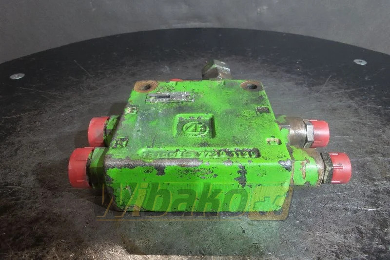 ZF 7730900117 - Hydraulic valve for Construction machinery: picture 1 ZF 7730900117 - Hydraulic valve for Construction machinery: picture 1