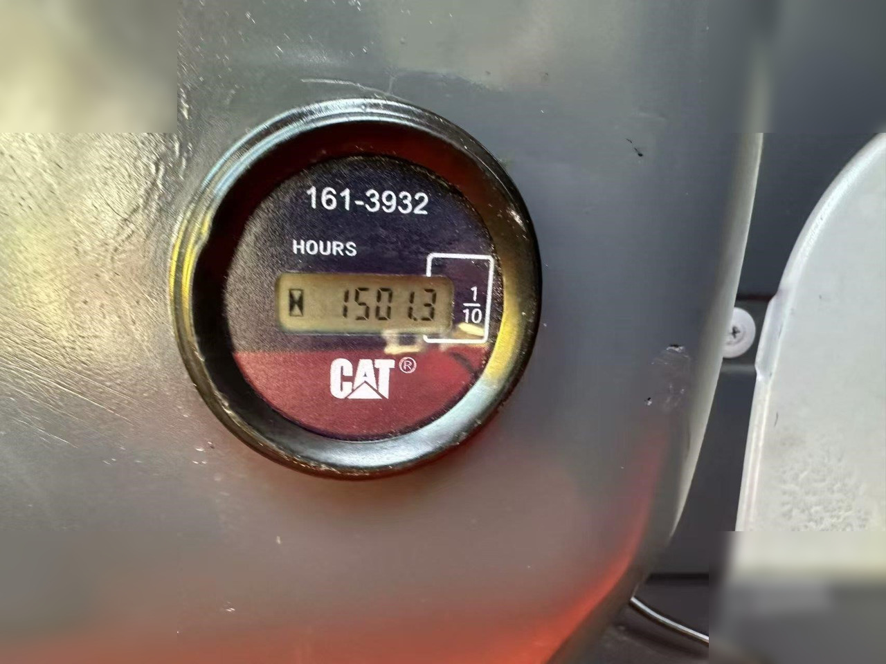 Crawler excavator CATERPILLAR 320D2L: picture 17