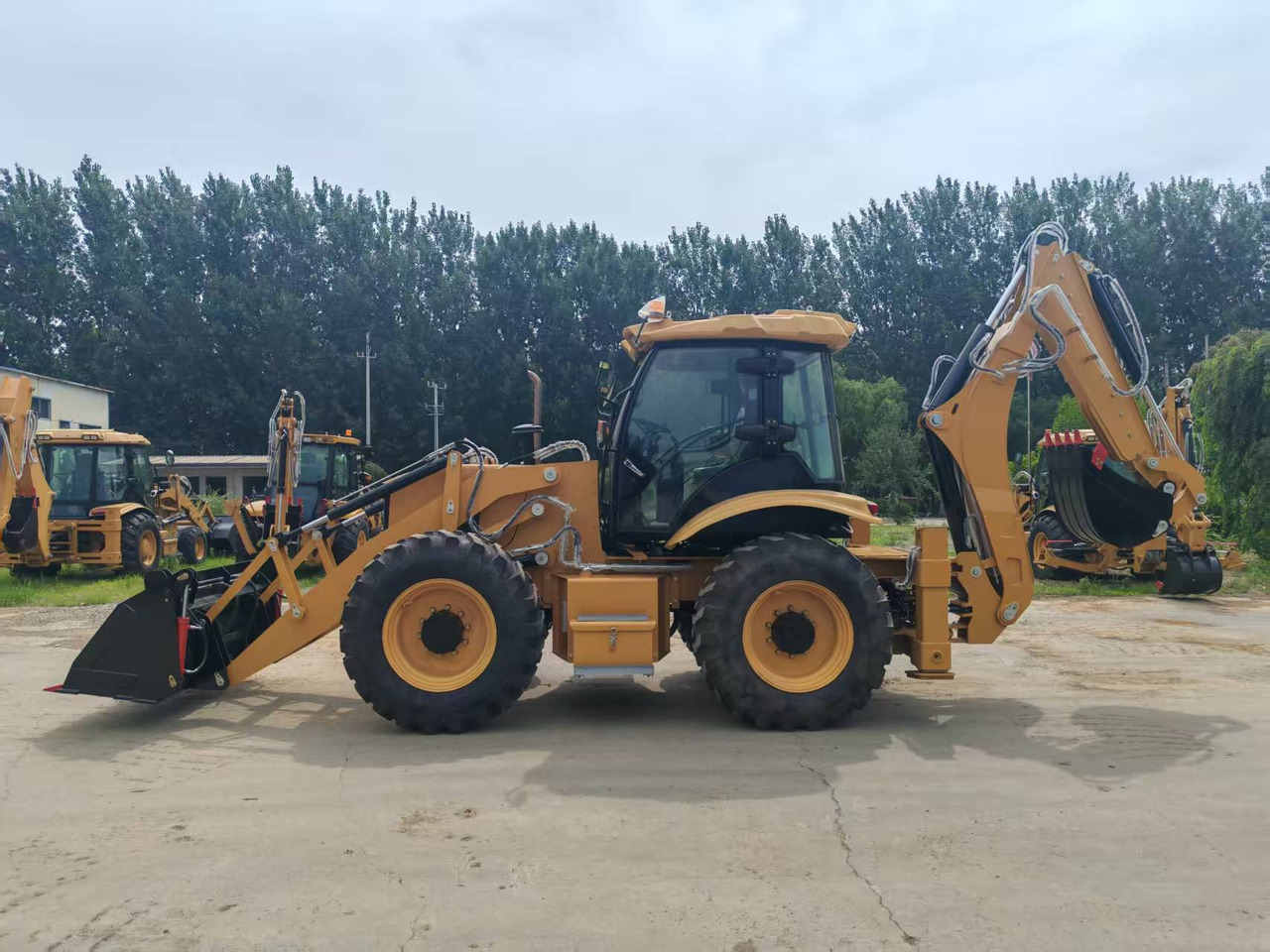 CATERPILLAR 4CX - Backhoe loader: picture 3 CATERPILLAR 4CX - Backhoe loader: picture 3