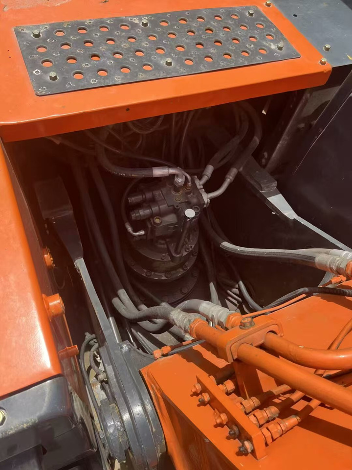 Crawler excavator HITACHI ZX200: picture 14 Crawler excavator HITACHI ZX200: picture 14