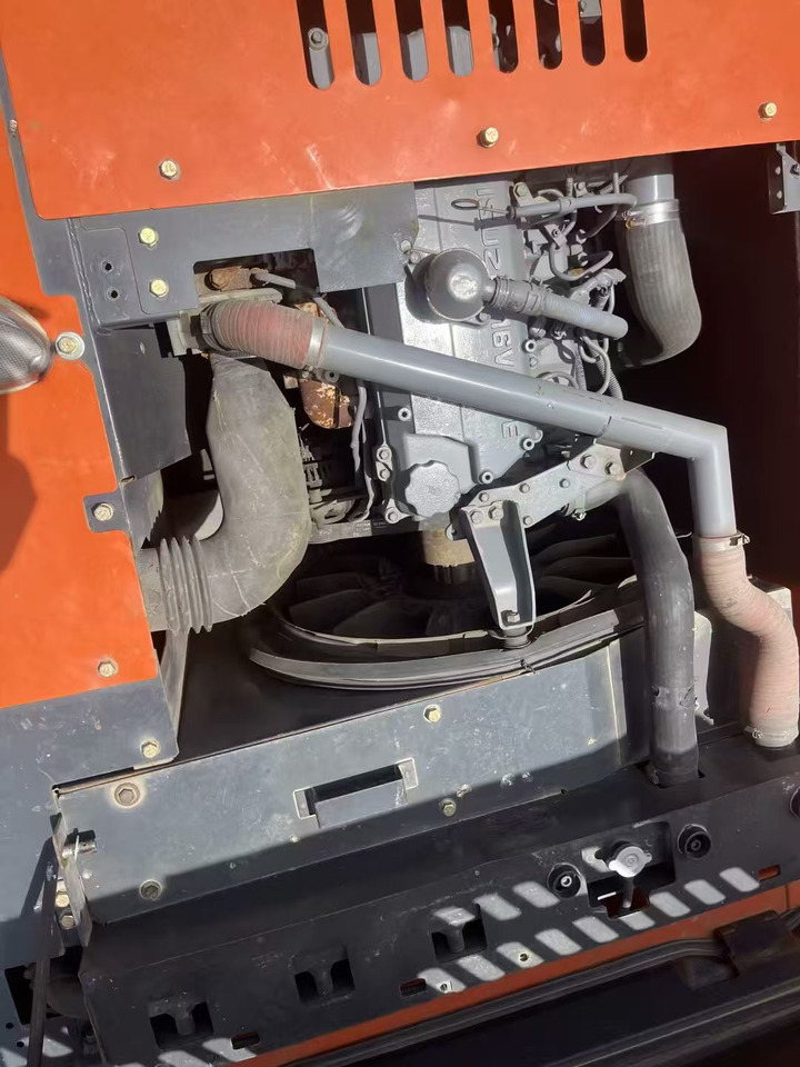 Crawler excavator HITACHI ZX200: picture 15 Crawler excavator HITACHI ZX200: picture 15