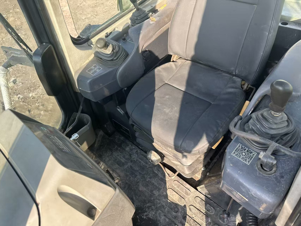 KOMATSU D85E - Bulldozer: picture 3 KOMATSU D85E - Bulldozer: picture 3