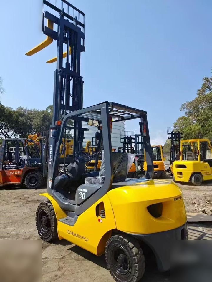 KOMATSU FD30-7 - LPG forklift: picture 5 KOMATSU FD30-7 - LPG forklift: picture 5