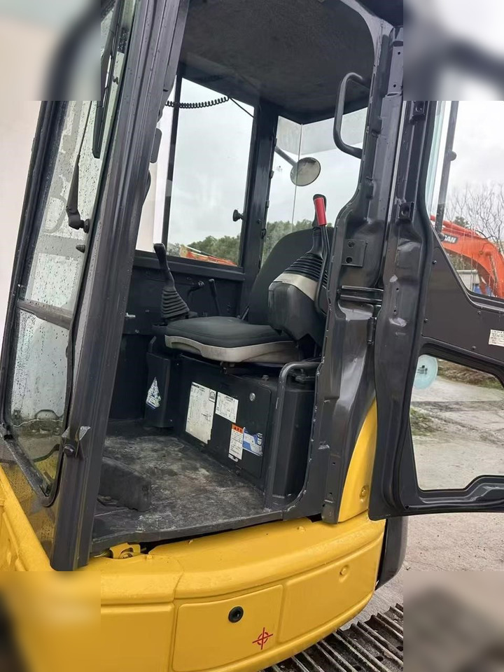 Mini excavator KOMATSU PC35MR: picture 14