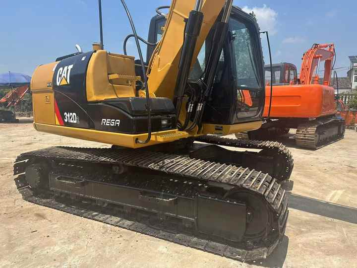 Second-hand Cat 312D2 used cat 312d crawler excavator is for sale with good quality and low price - Crawler excavator: picture 2 Second-hand Cat 312D2 used cat 312d crawler excavator is for sale with good quality and low price - Crawler excavator: picture 2